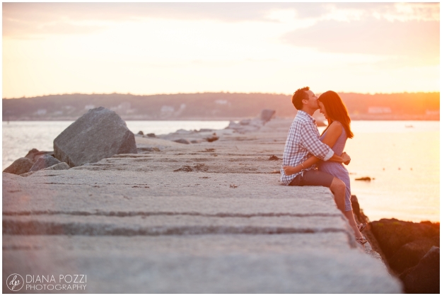 Eastern-Point-Lighthouse-Gloucester-MA-Engagement-Session-Diana-Pozzi-Photography_0001
