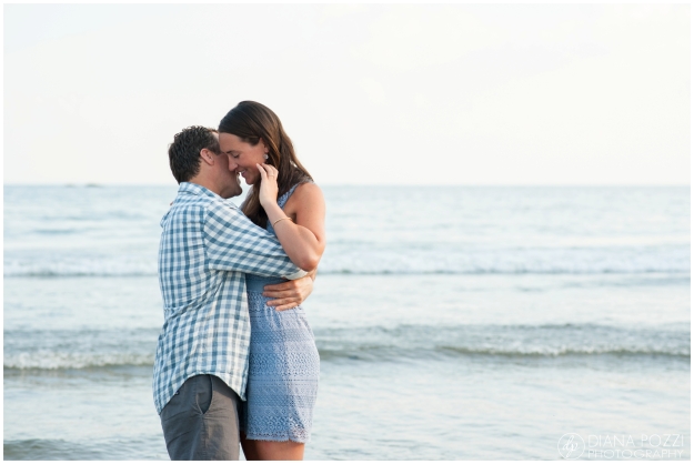 Eastern-Point-Lighthouse-Gloucester-MA-Engagement-Session-Diana-Pozzi-Photography_0002
